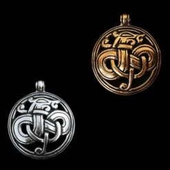 Round Urnes Dragon Pendant