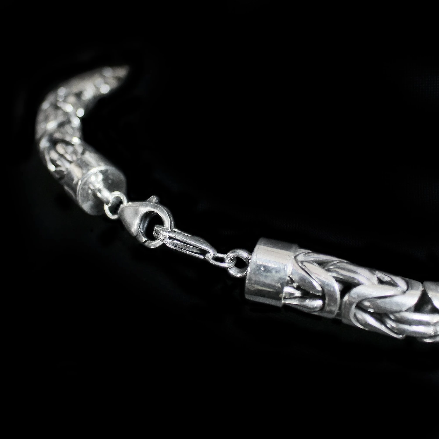 10mm Silver Double King Chain Necklace With Ferocious Wolf Heads 5 10mm Silver Double King Chain Necklace With Ferocious Wolf Heads - Image 3