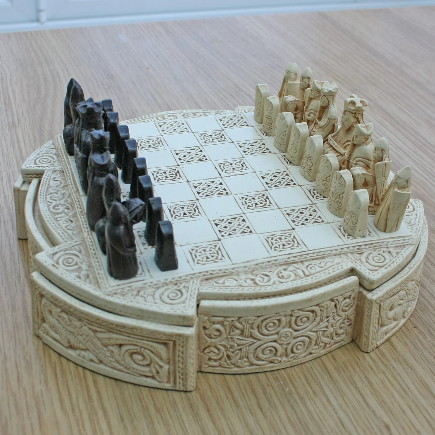 Lewis Chess Set 7 Lewis Chess Set - Image 5