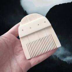 Rounded Bone Viking Comb