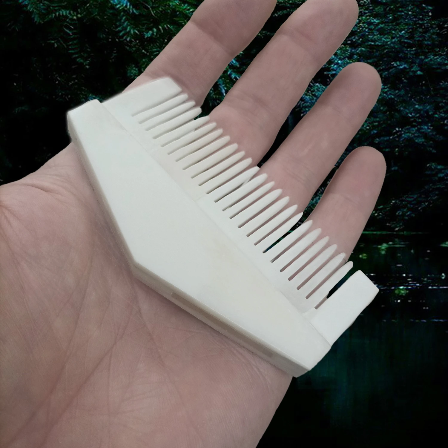 Triangular Bone Viking Comb 5 Triangular Bone Viking Comb - Image 3