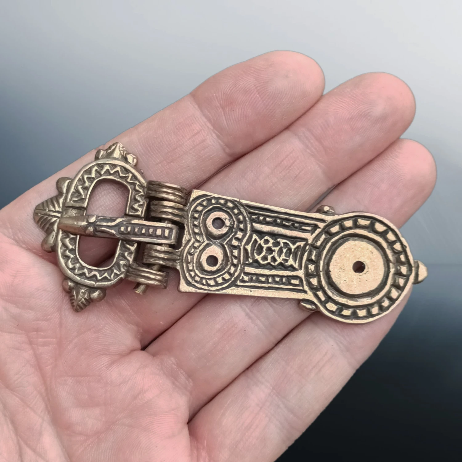 Bronze Hiberno-Norse Buckle With Hinged Buckle Plate 4 Bronze Hiberno-Norse Buckle With Hinged Buckle Plate - Image 2