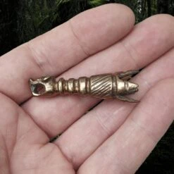 Small Bronze Viking Drinking Horn Finial With Wolf Head -The Viking Dragon pc bronze small wolf head horn finial on hand left side