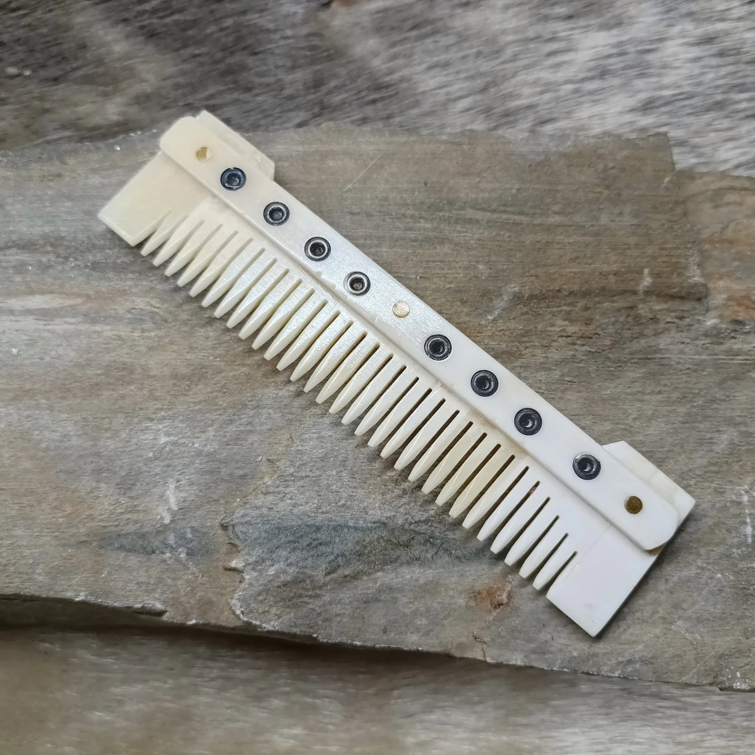 Medium Decorated Bone Viking Comb 7 Medium Decorated Bone Viking Comb - Image 5
