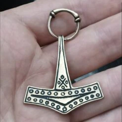 Large Bronze Rømersdal Replica Thors Hammer Pendant With Ring Hanger -The Viking Dragon pp bronze romersdal hammer on ring on hand