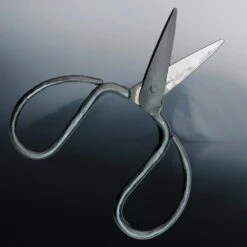 Iron Dressmaking Scissors -The Viking Dragon sg iron dress making scissors open