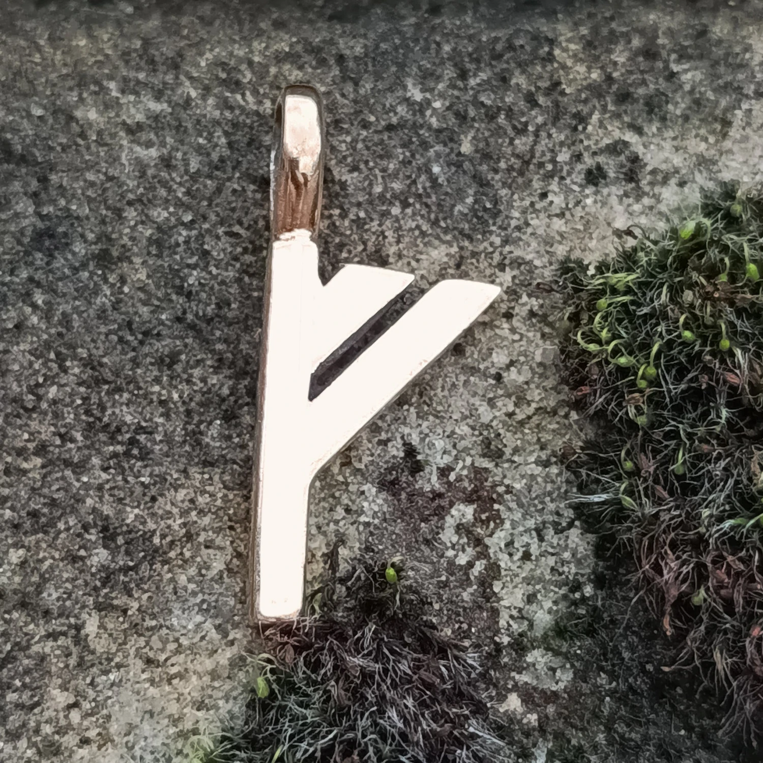 Bronze Elder Futhark Rune Pendant 6 Bronze Elder Futhark Rune Pendant - Image 4